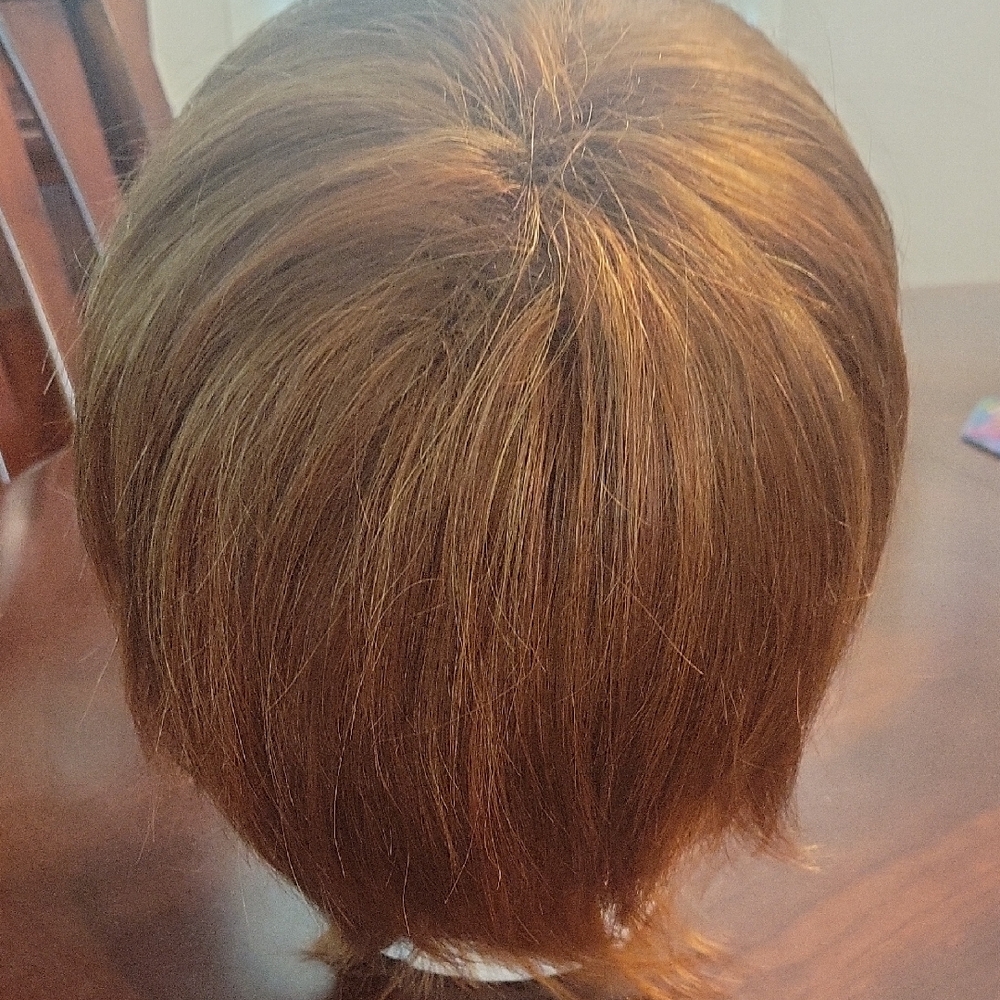 Stylish Medium Auburn Wig for Women - Picture 3 of 6